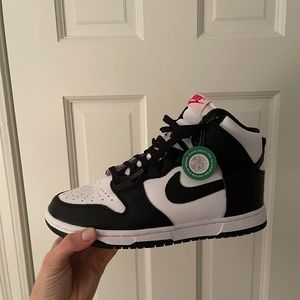 Nike Panda Dunks